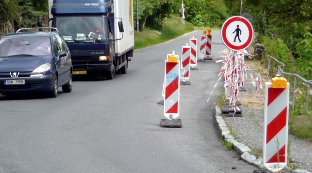 Nebezpečí v kutnohorských ulicích Kremnická a Táborská bude na chodce i motoristy číhat dál